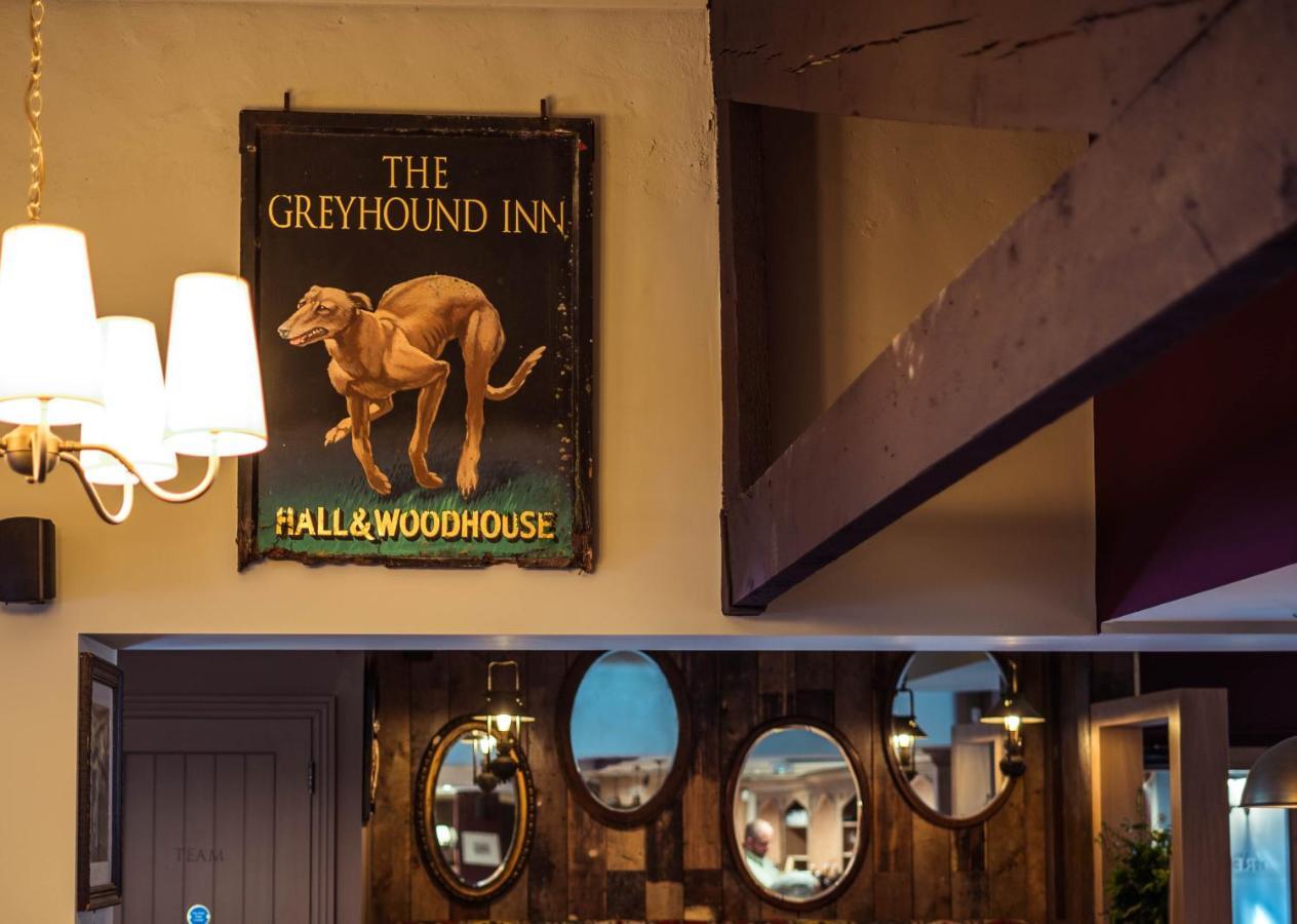 The Greyhound Inn トーントン エクステリア 写真